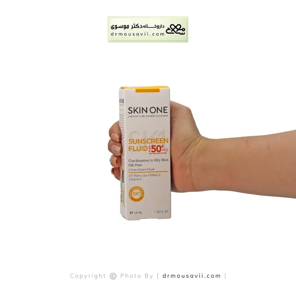 کرم ضد آفتاب بی رنگ اسکین وان فاقد چربی اس پی اف 50